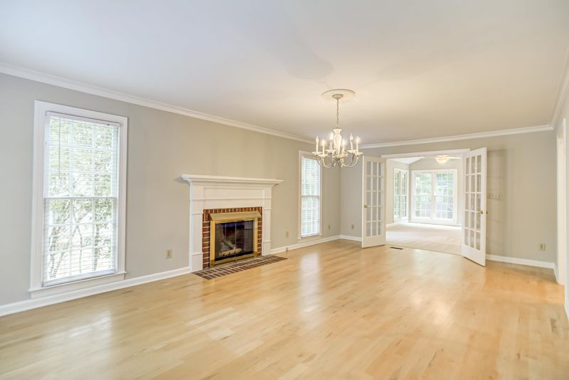 8313 Seagate Dr, Raleigh, NC 27615