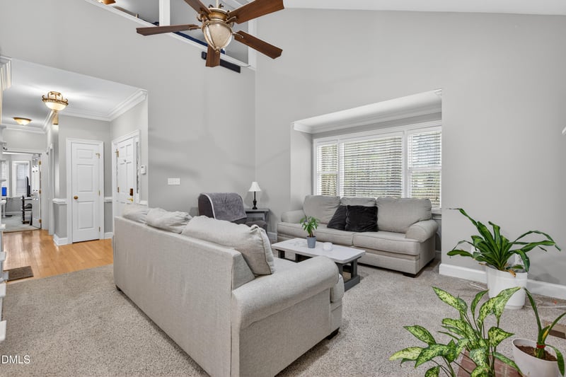 8313 Wycombe Ln, Raleigh, NC 27615