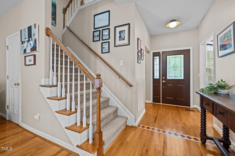 8315 Amber Leaf Ct, Raleigh, NC 27612
