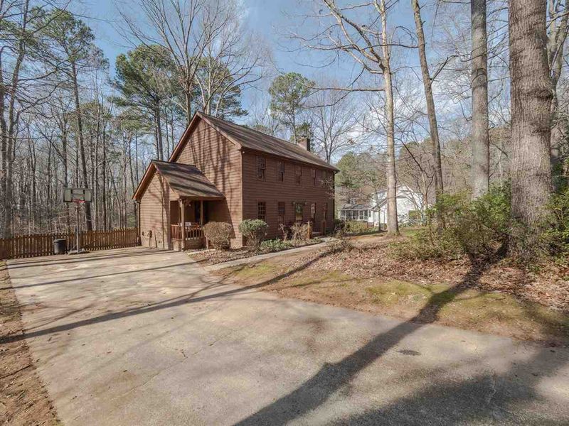 8317 Druids Ln, Raleigh, NC 27613