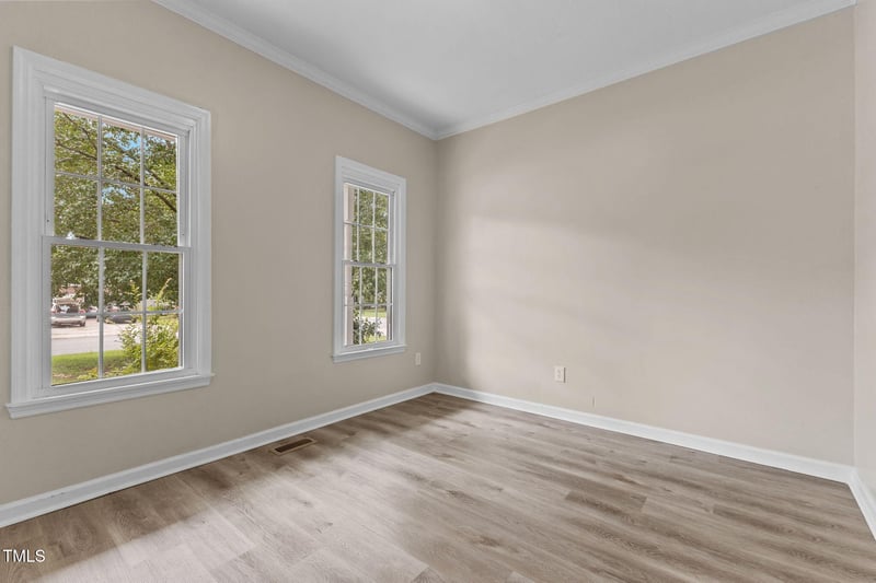 8318 Umstead Dr, Fayetteville, NC 28304
