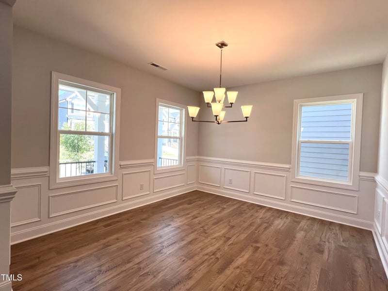 832 Challenger Ln, Knightdale, NC 27545