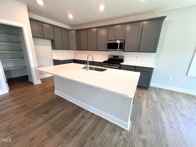 832 Challenger Ln, Knightdale, NC 27545