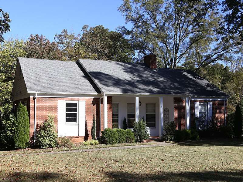 832 Lake Boone Trl, Raleigh, NC 27607