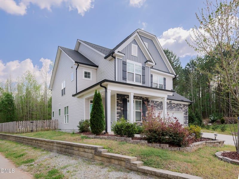 832 Logan Meadow Ct, Fuquay Varina, NC 27526