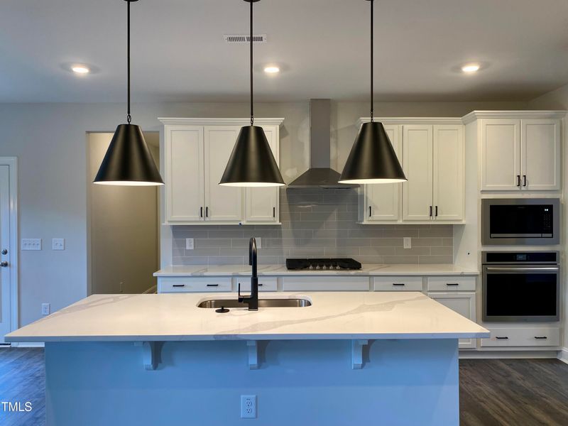 832 Putney Hill Rd, Zebulon, NC 27597
