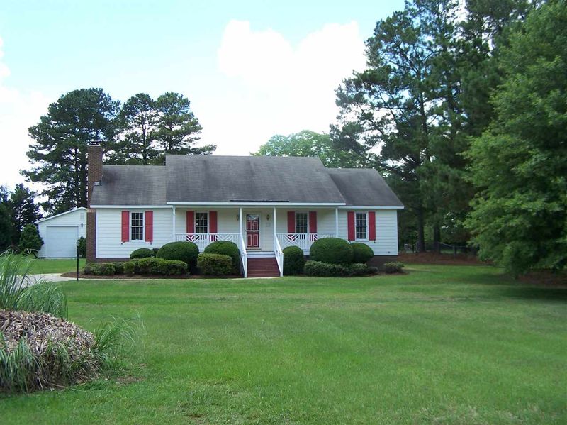 832 Shadow Lake Dr, Willow Springs, NC 27592