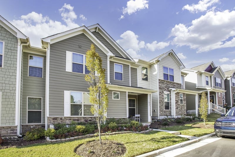 832 Sunshade Creek Dr, Wake Forest, NC 27587