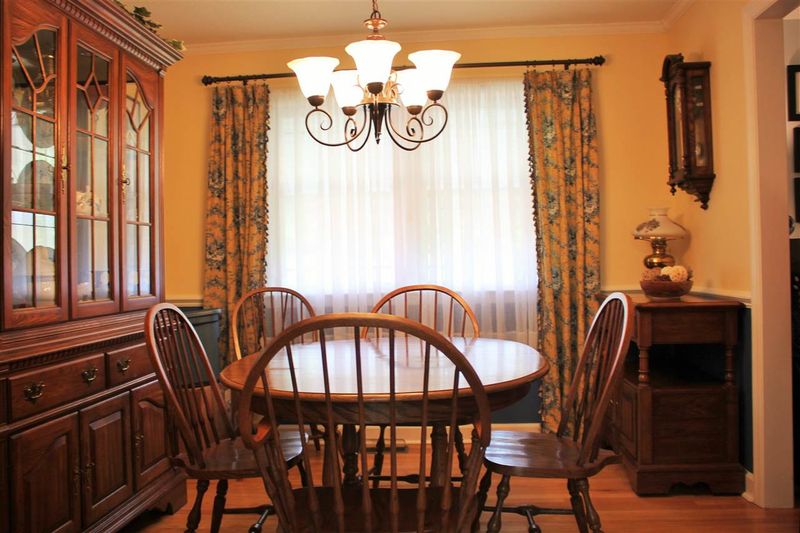 832 E Wait Ave, Wake Forest, NC 27587