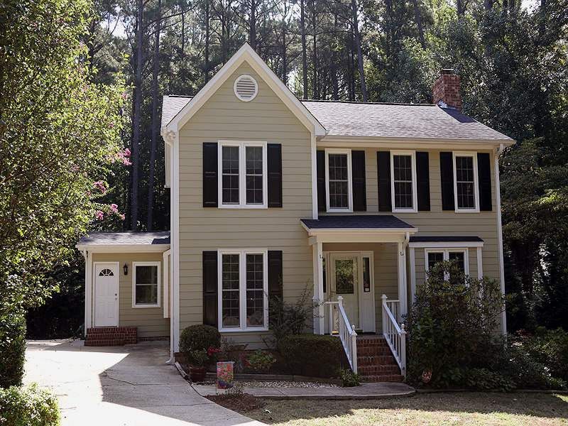 8320 Wheatstone Ln, Raleigh, NC 27613