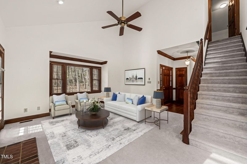 8320 Wycombe Ln, Raleigh, NC 27615