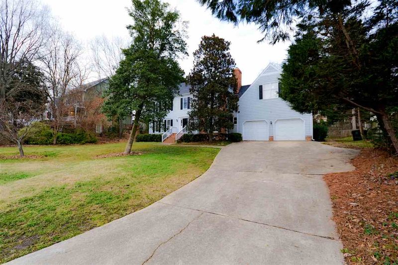 8321 Harps Mill Rd, Raleigh, NC 27615