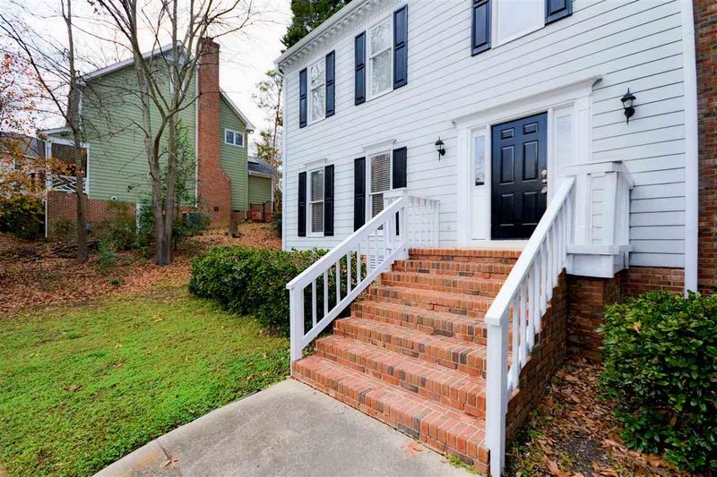 8321 Harps Mill Rd, Raleigh, NC 27615