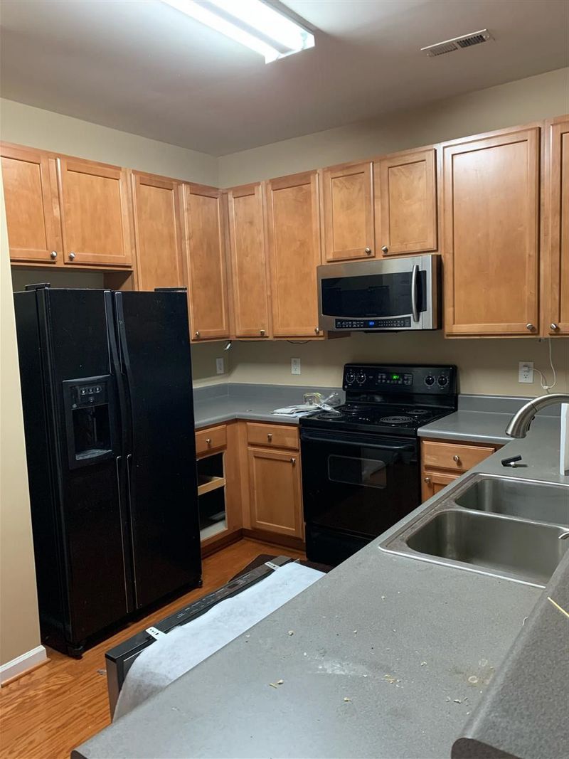 8323 Martello Ln, Raleigh, NC 27613