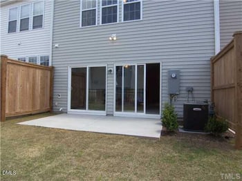 8323 Pilots View Dr, Raleigh, NC 27617