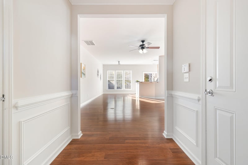 8325 Pilots View Dr, Raleigh, NC 27617