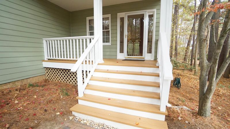 8326 Burns Pl, Chapel Hill, NC 27516