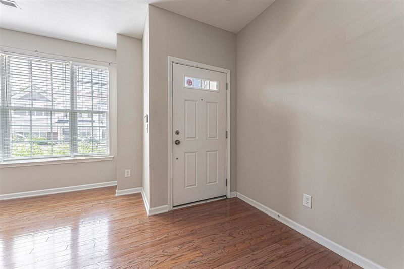 8326 City Loft Ct, Raleigh, NC 27613