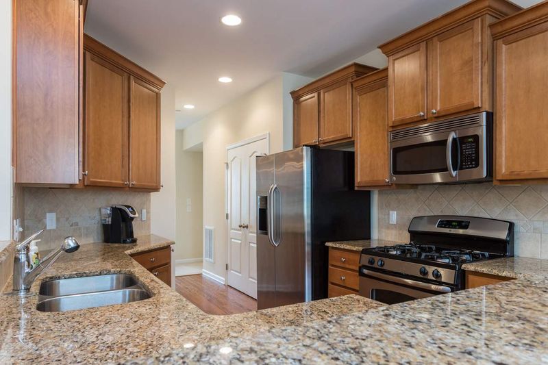 8327 Primanti Blvd, Raleigh, NC 27612