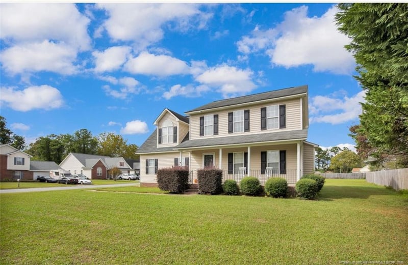 8328 Hurrican Ln, Fayetteville, NC 28314