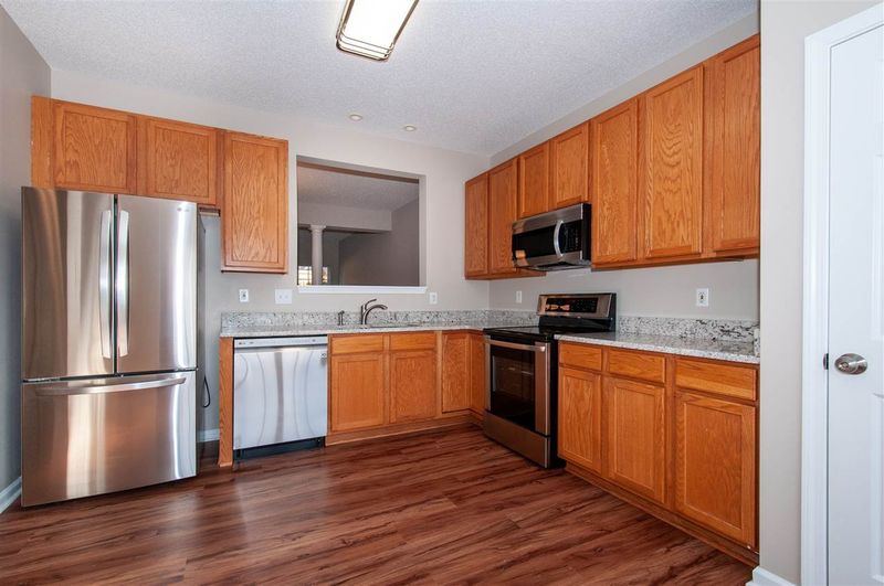 8329 Bratt Ave, Wake Forest, NC 27587