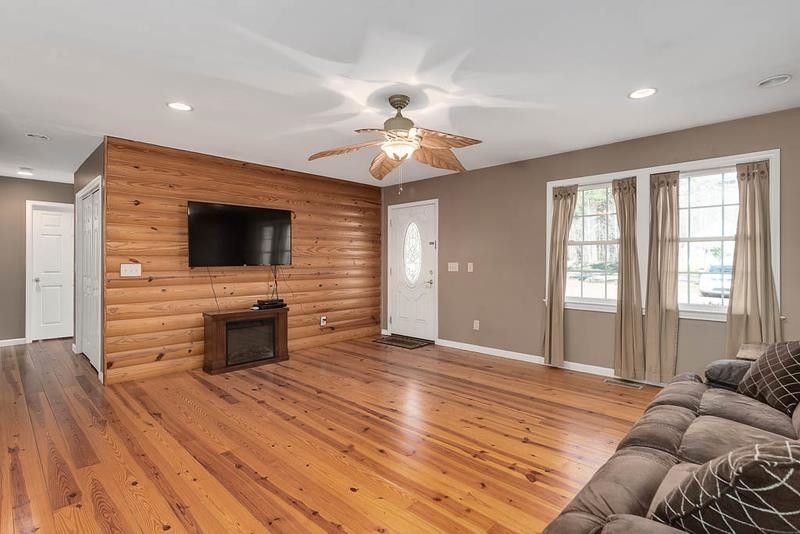 8329 Old Stage Rd, Raleigh, NC 27603