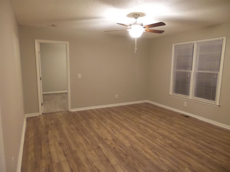 833 Alderleaf Dr, Fuquay Varina, NC 27526