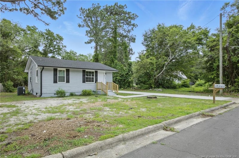 833 Amye St, Fayetteville, NC 28301
