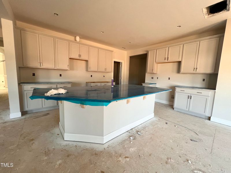 833 Challenger Ln, Knightdale, NC 27545