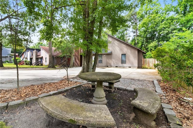 833 Danish Dr, Fayetteville, NC 28303