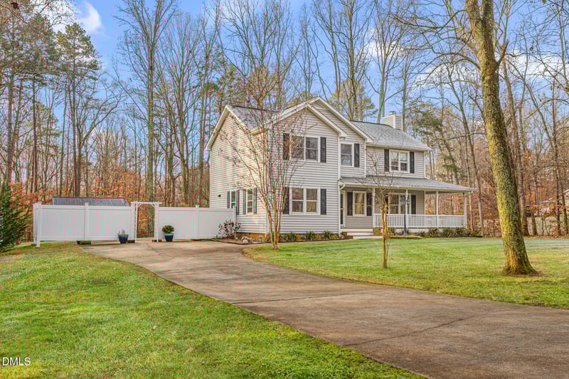 833 Driftwood Dr, Graham, NC 27253