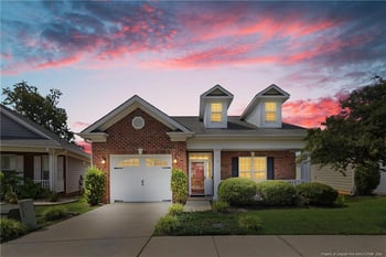 833 Falling Creek Ln, Fayetteville, NC 28304