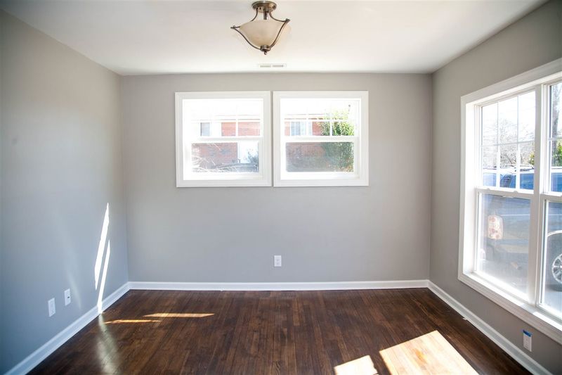 833 Newcombe Rd, Raleigh, NC 27610