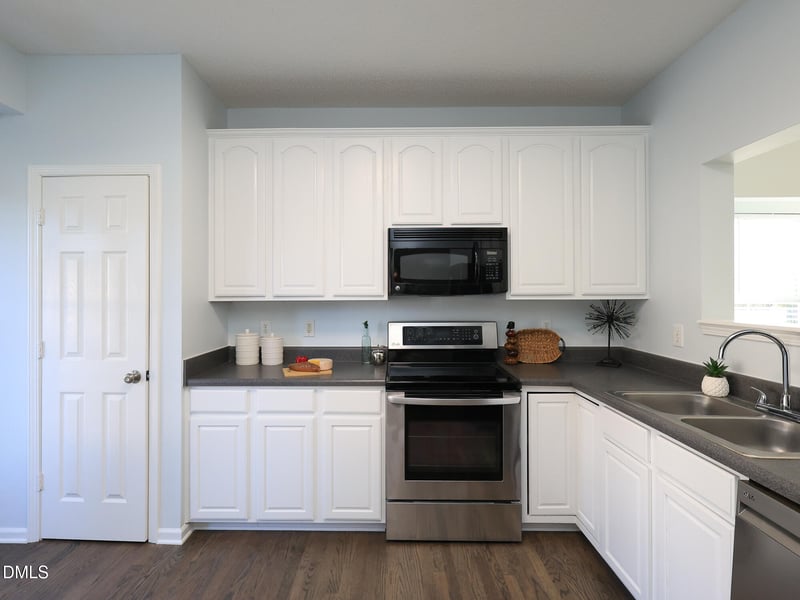 8330 Bratt Ave, Wake Forest, NC 27587