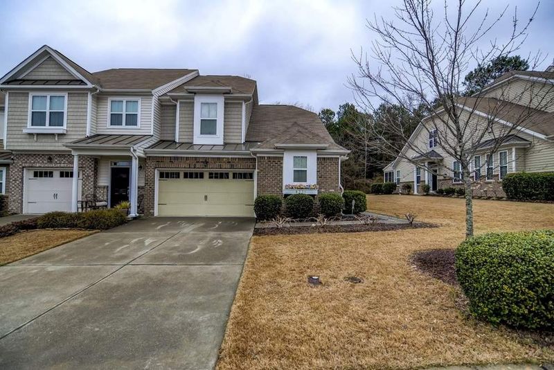 8331 Yaxley Hall Dr, Raleigh, NC 27616