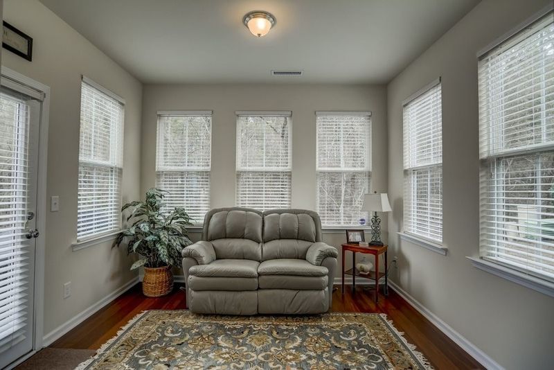 8331 Yaxley Hall Dr, Raleigh, NC 27616