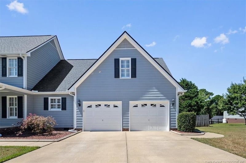 8339 Foxtrail Dr, Fayetteville, NC 28311