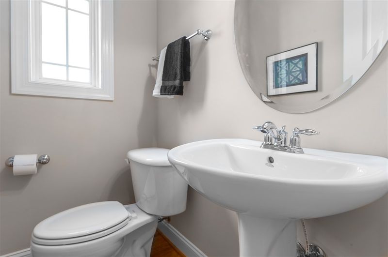 834 Blackmar St, Cary, NC 27519