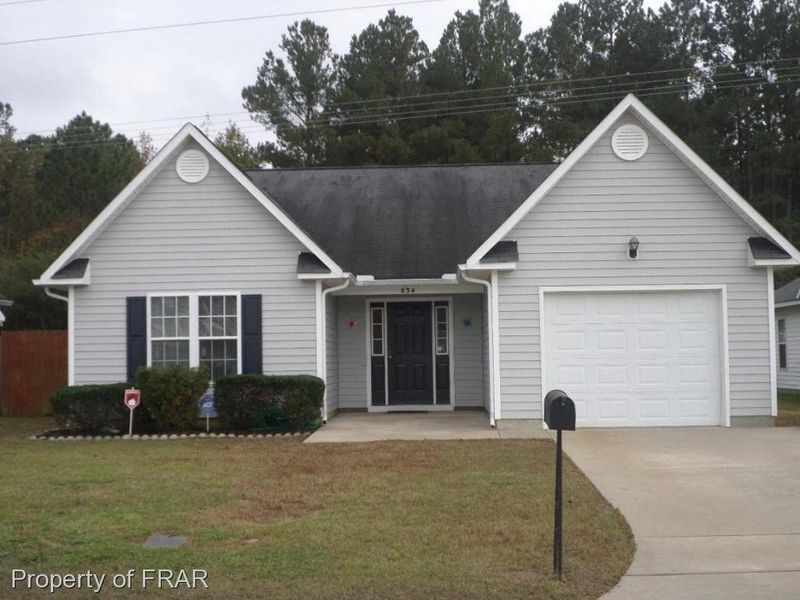 834 Nighthawk Pl, Fayetteville, NC 28314