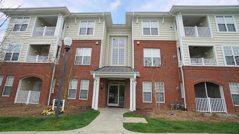 834 Providence Glen Rd #834, Chapel Hill, NC 27514