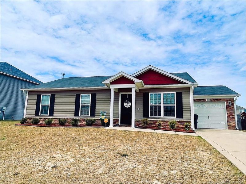 834 Screech Owl Dr, Hope Mills, NC 28348