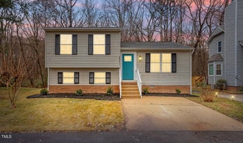 8341 Wynewood Ct, Raleigh, NC 27616