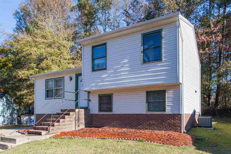 8348 Wynewood Ct, Raleigh, NC 27616