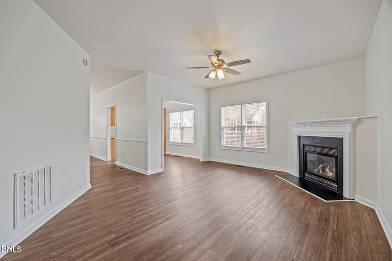 835 Brookhannah Ct, Fuquay Varina, NC 27526