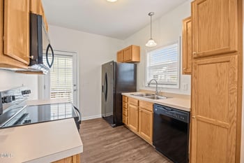 835 Brookhannah Ct, Fuquay Varina, NC 27526