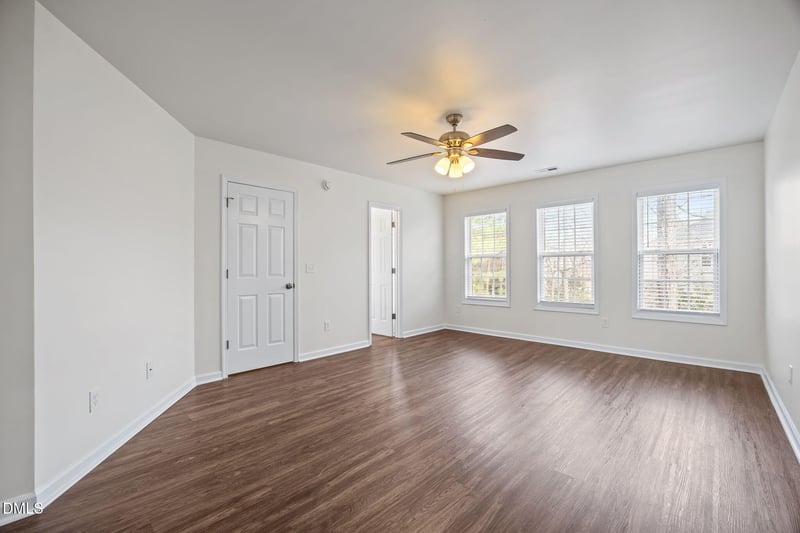 835 Brookhannah Ct, Fuquay Varina, NC 27526