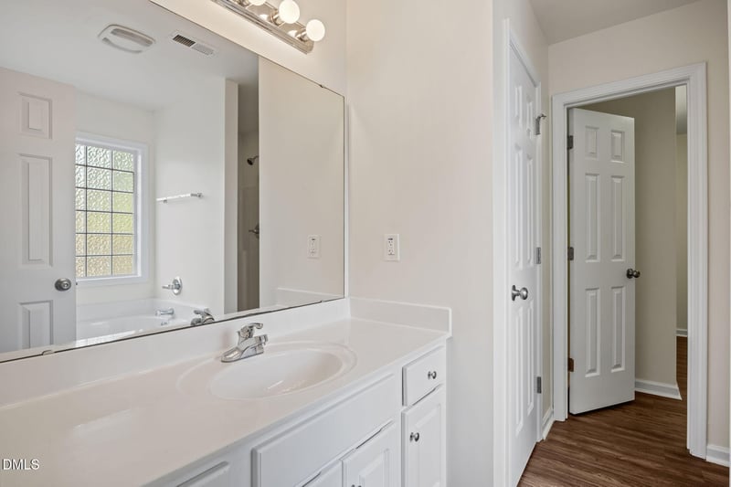 835 Brookhannah Ct, Fuquay Varina, NC 27526