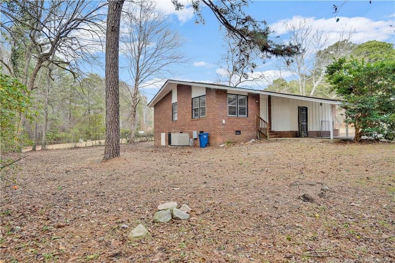 835 Durwood Dr, Fayetteville, NC 28311