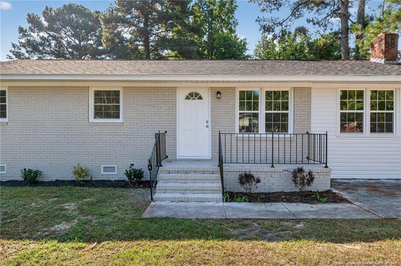 835 Dwain Dr, Fayetteville, NC 28305