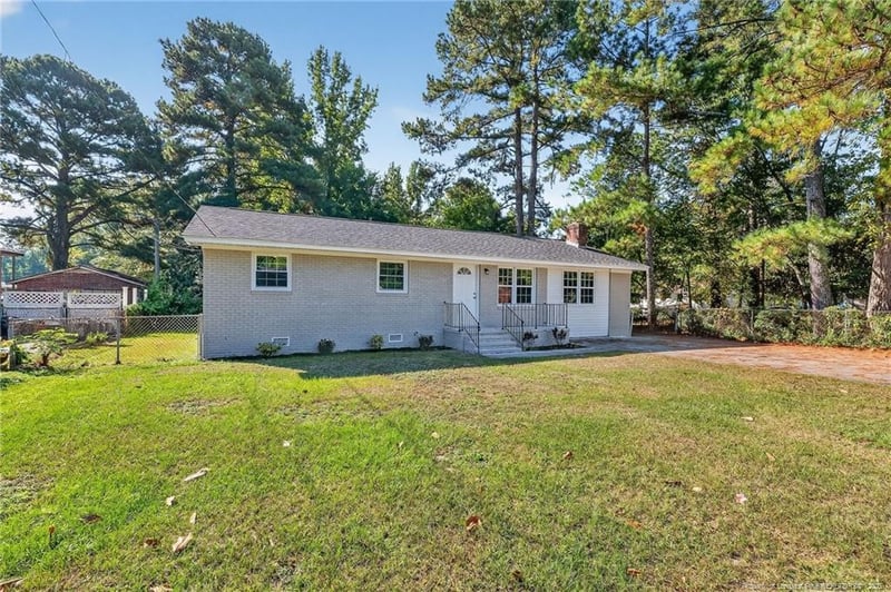 835 Dwain Dr, Fayetteville, NC 28305